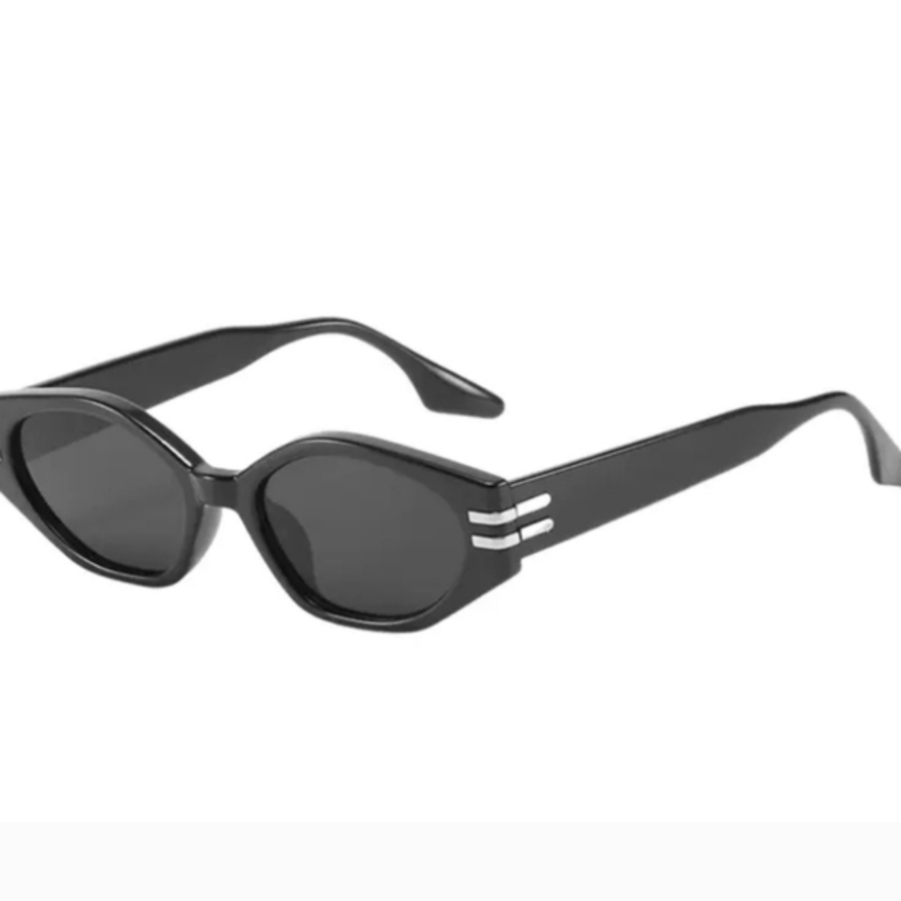 Sunglasses for Women Men Trendy Fashion - Picture 2 of 3